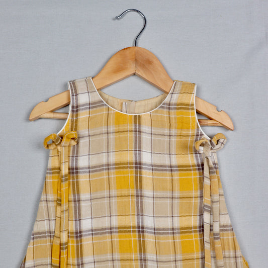 Yellow and white checked pattern frock