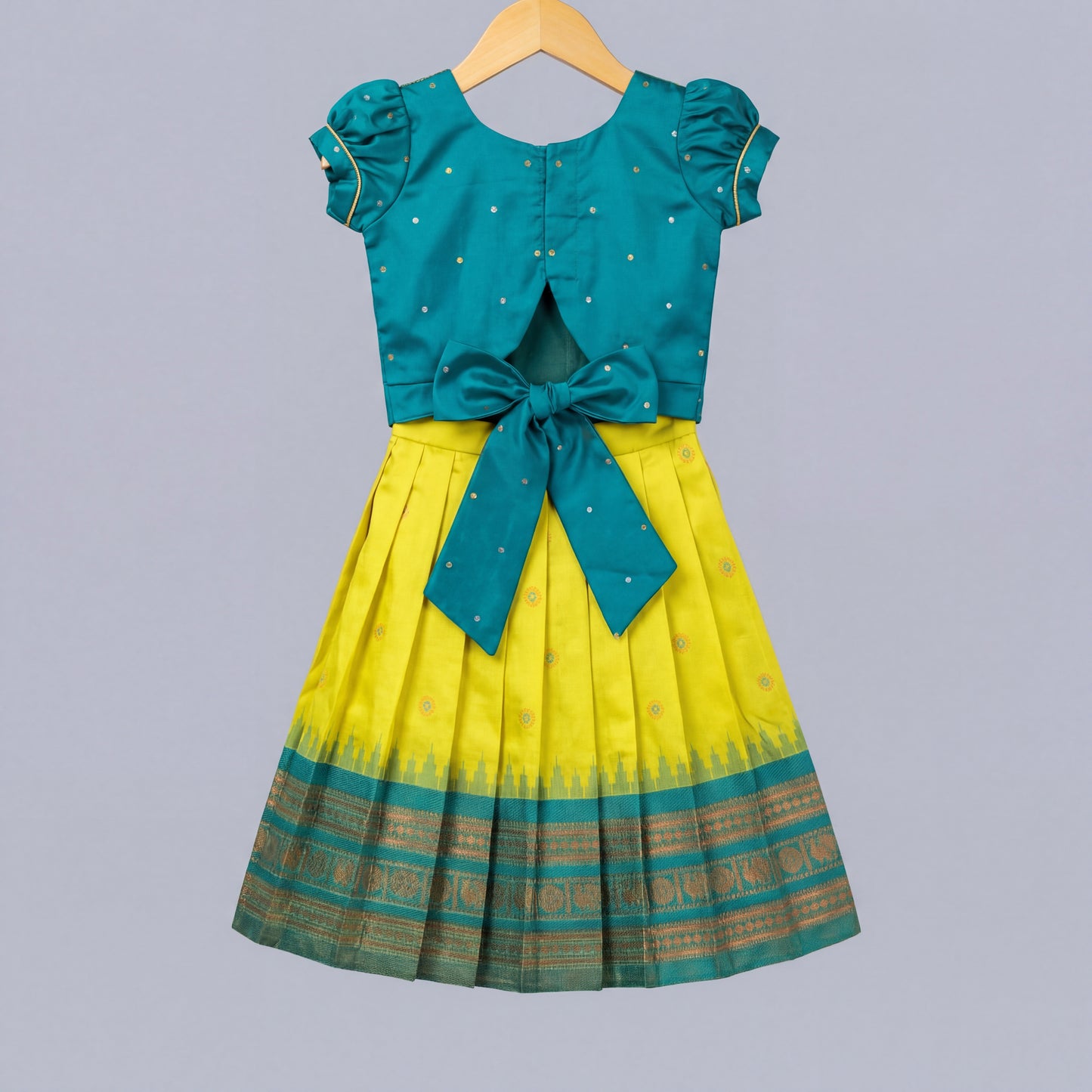 Lemon Green Narayanpet Paithani Lehenga Set