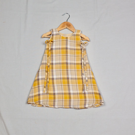 Yellow and white checked pattern frock
